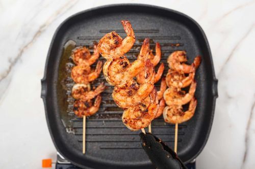 Step 3: Grill the shrimp.